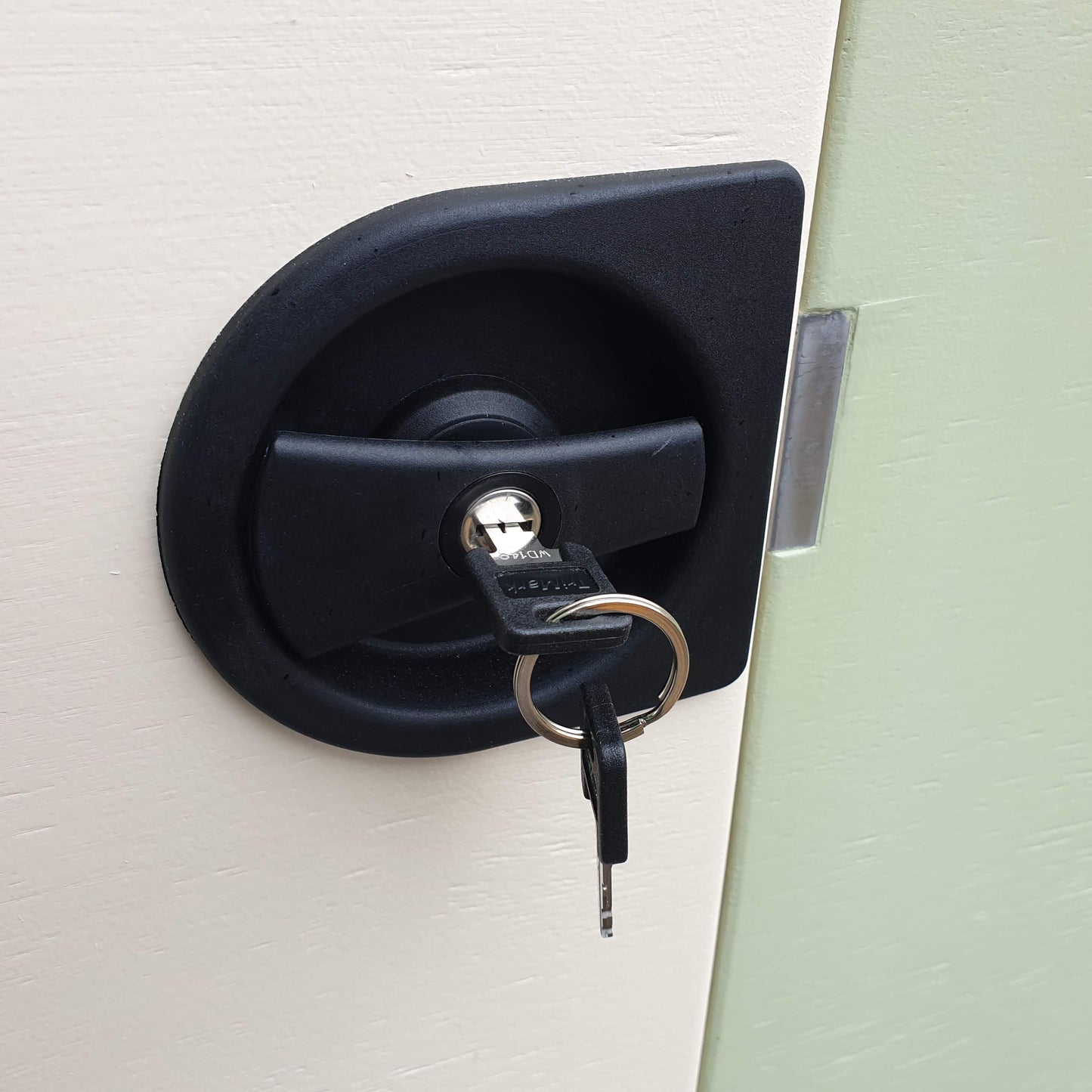 Caraloc 2000 Locking door handle with two keys (lockable from the inside without key) Keep your valuables safe when away from camp and lock the world out when inside.